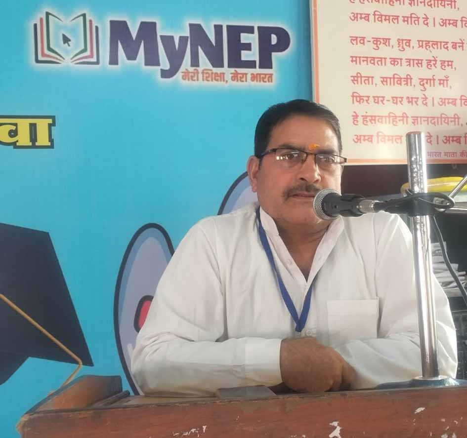सरस्वती वंदना से भारत को जग सिरमौर बनाने के लिए मांगते है कुछ गुण