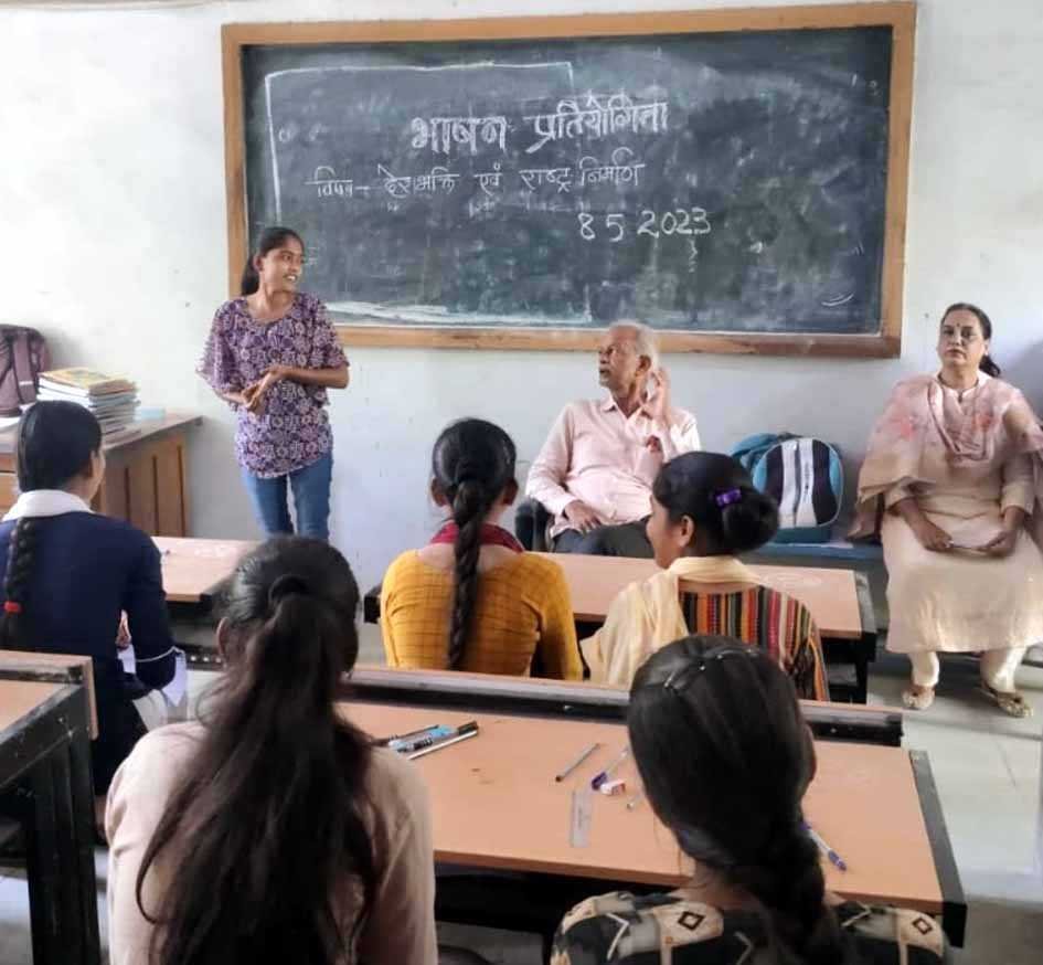 एसएन महाविद्यालय में हुई भाषण प्रतियोगिता