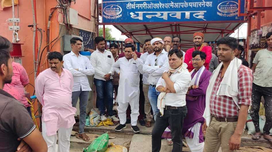 छह माह से बंद पुल शीघ्र चालू करें