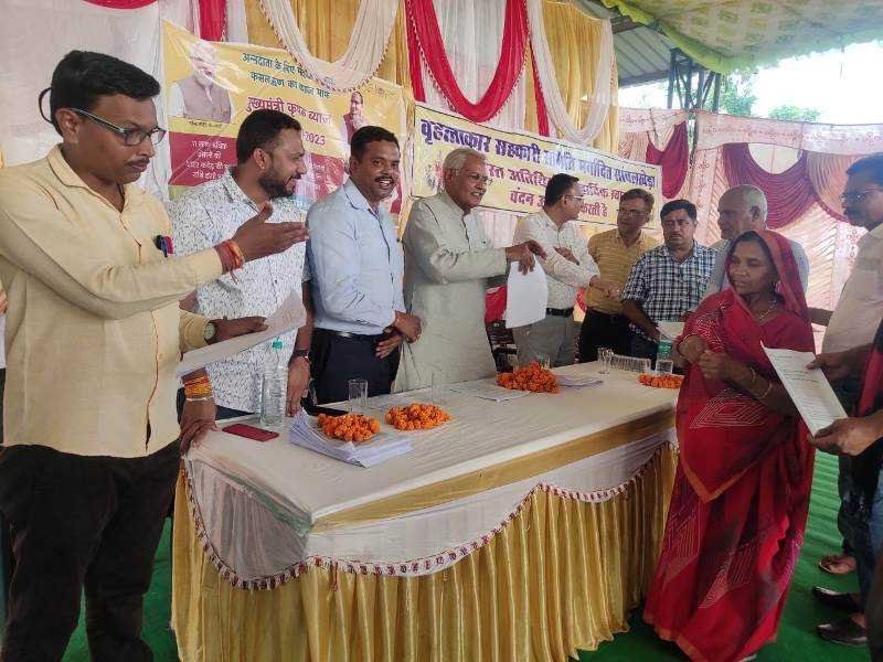 प्राथमिक कृषि साख सहकारी समितियों में  मुख्यमंत्री कृषक ब्याज माफी योजना लागू