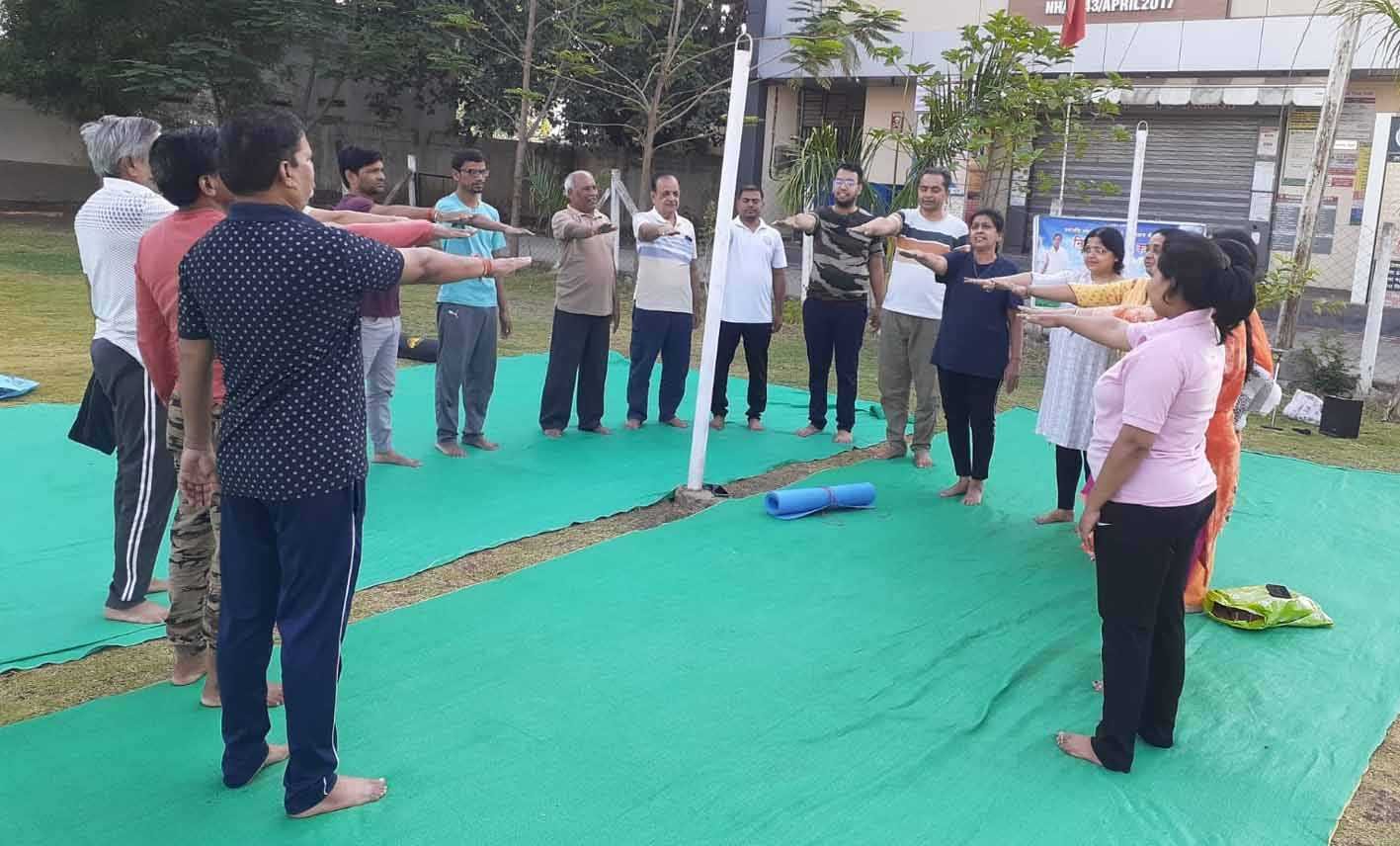 तंबाकू निषेध की शपथ दिलाई