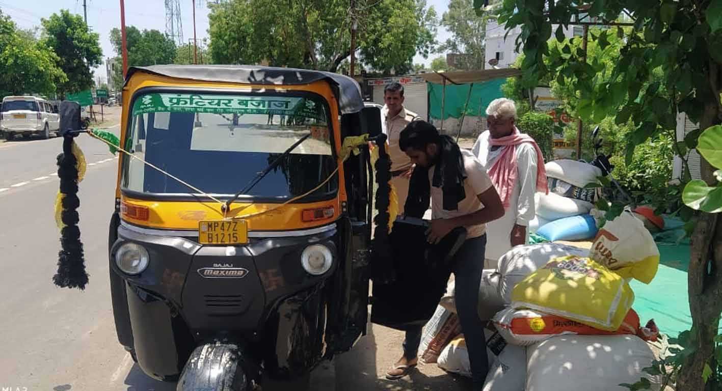 आरटीओ ने वाहन चैकिंग में 42 हजार 500 का जुर्माना वसूला