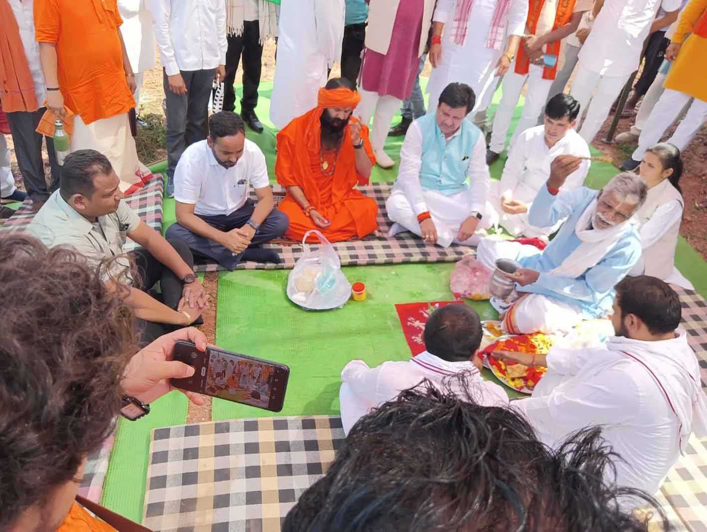 मुख्यमंत्री के निर्देश पर ऋषियों की अस्थियों के ढेर से बना सिद्धा पहाड़ को वन आच्छादित करने की पहल तेज