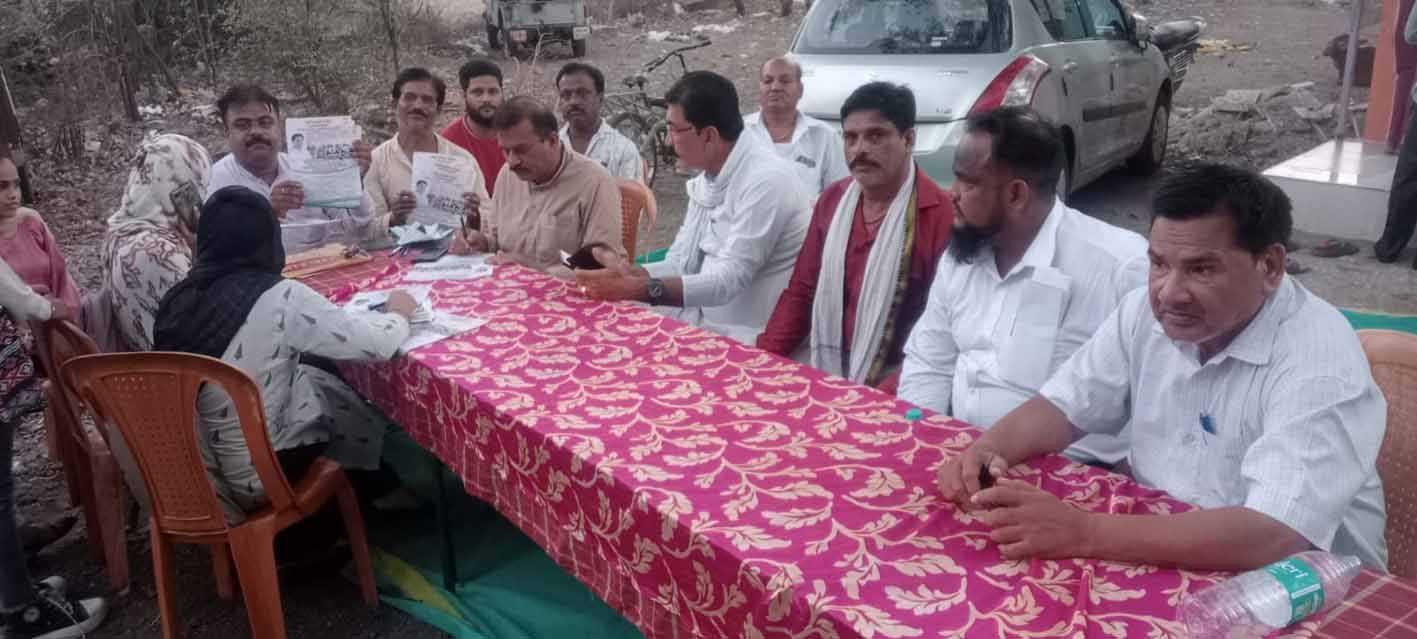 नारी सम्मान योजना के फार्म भरवाए  