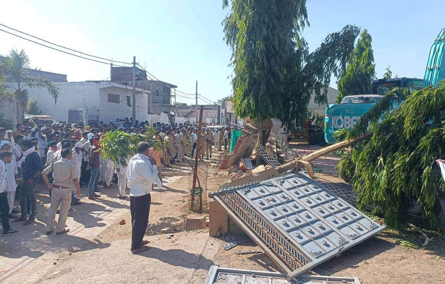 आपसी रंजिश में चली गोलियां, दो की मौत