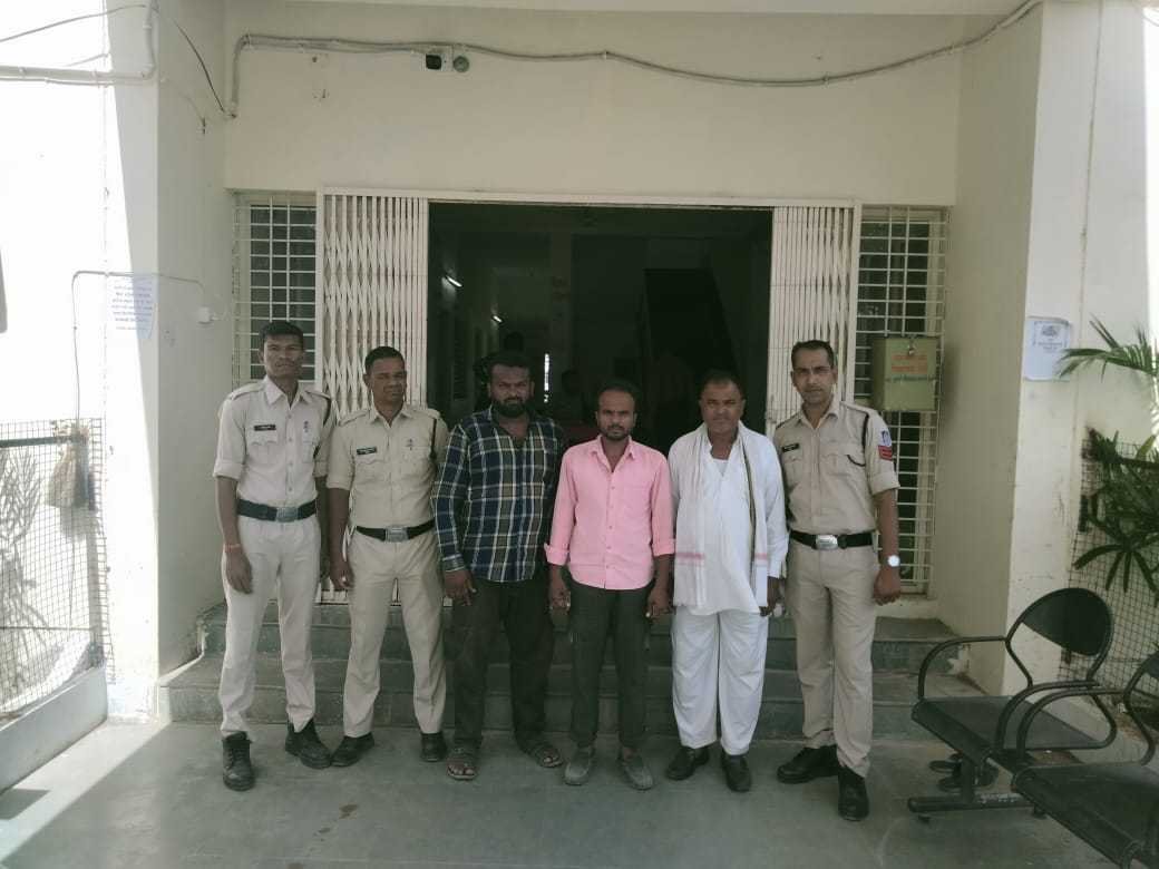 किसान के आत्महत्या प्रकरण में तीन आरोपियों को जेल भेजा