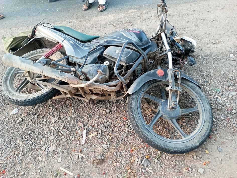 अज्ञात वाहन की टक्कर से युवक की मौत