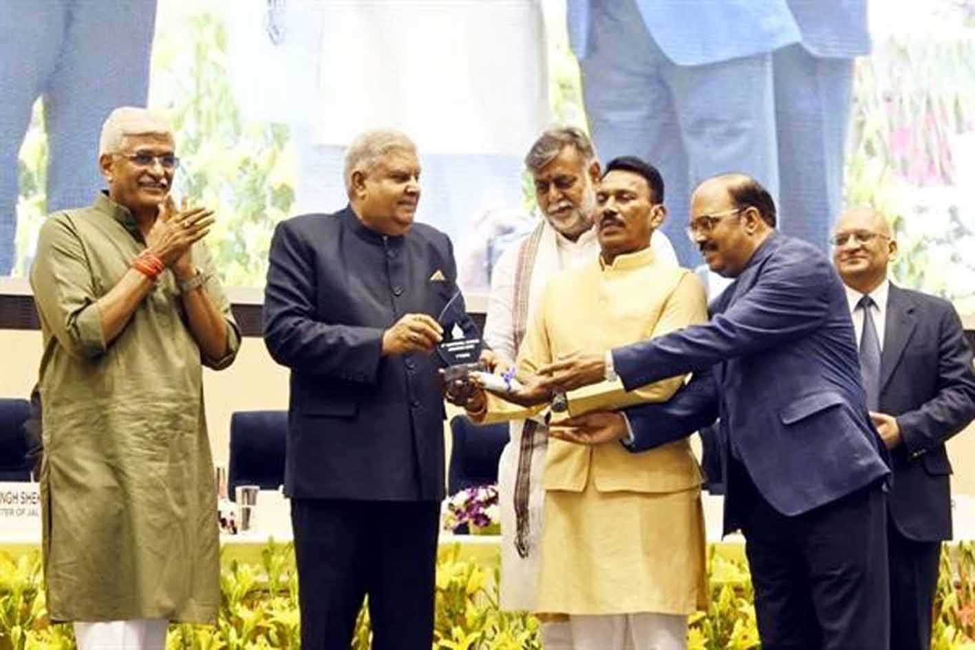 नपा ने चलाया प्लास्टिक, कांच की बोतल संग्रहण अभियान  