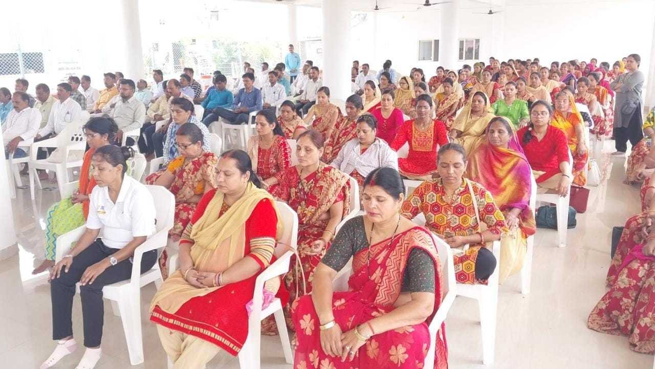 एक दिवसीय योग प्रशिक्षण शिविर संपन्न