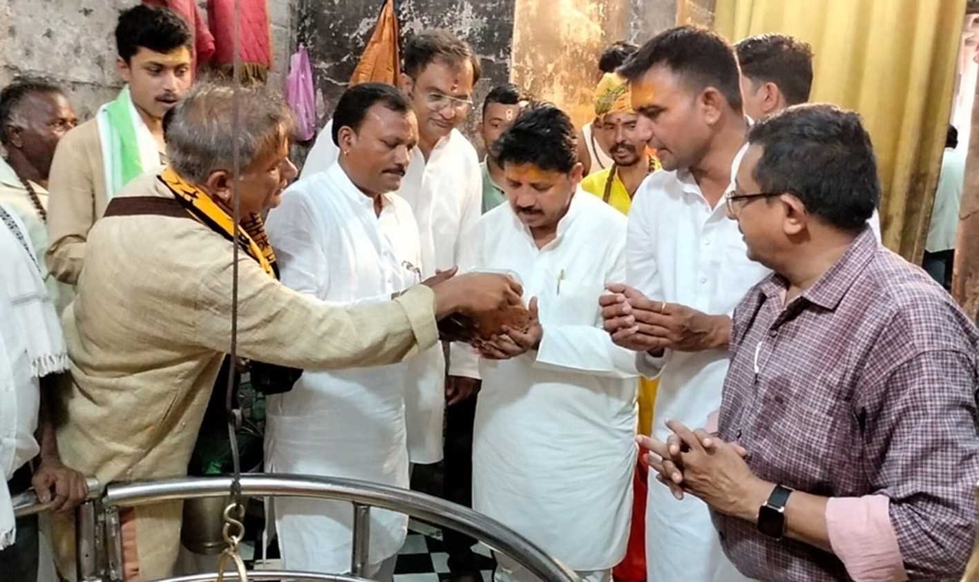ओंकारेश्वर पहुंचे पूर्व गृहमंत्री बाला बच्चन बोले  