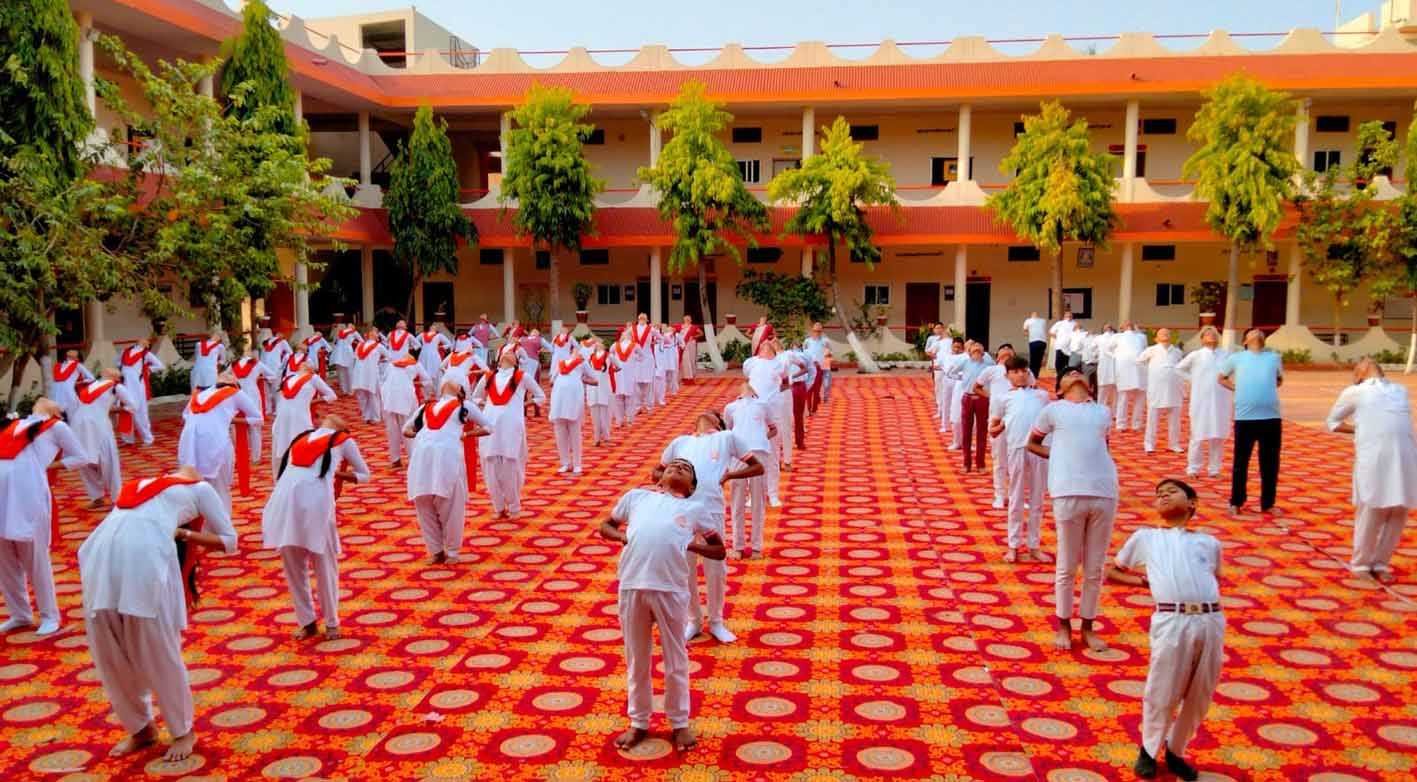 विद्यार्थी जीवन में योग का विशेष महत्व
