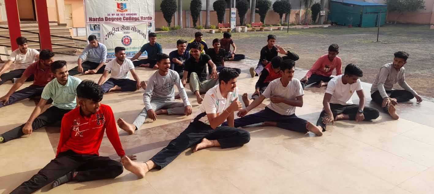 रासेयो ने मनाया 9वां अंतर्राष्ट्रीय योग दिवस