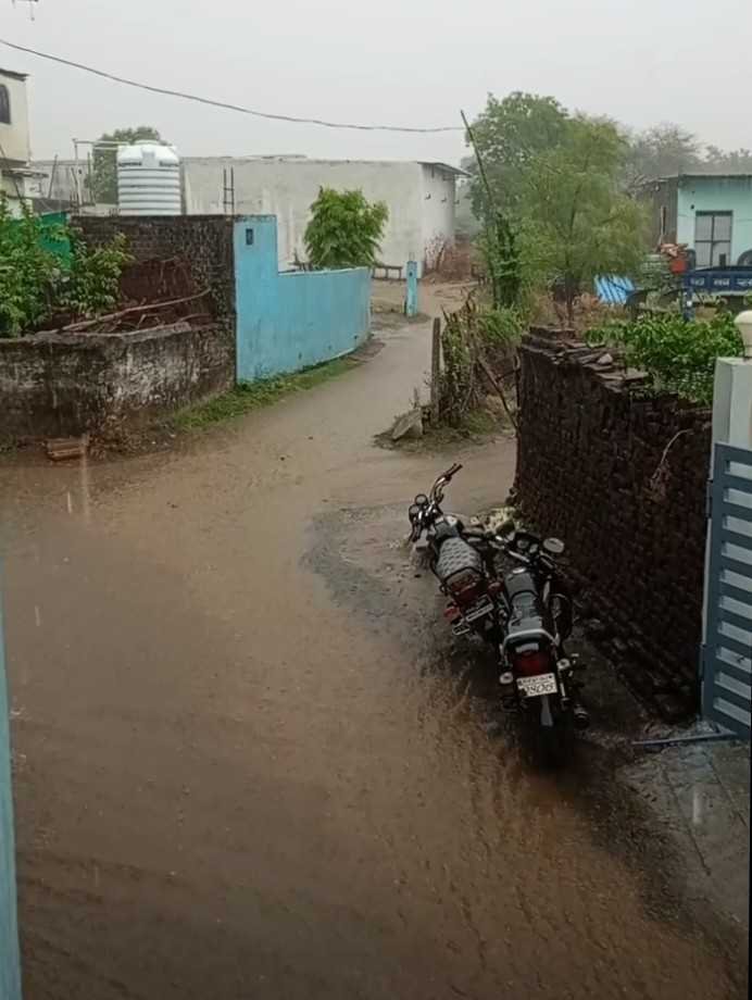 बारिश की दस्तक…  हरदा में बूंदाबांदी, खिरकिया क्षेत्र में झमाझम
