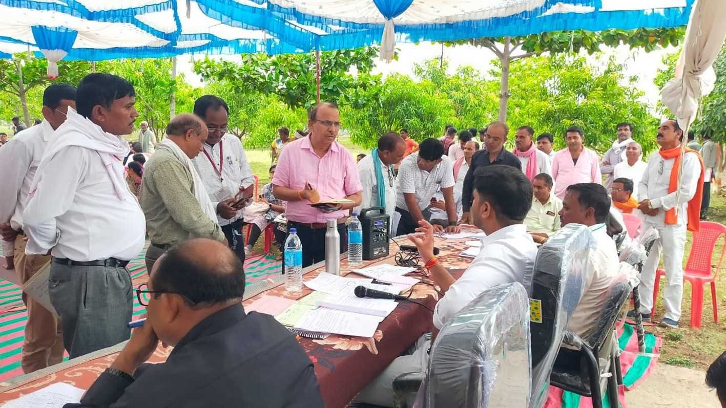 सीईओ ने चौपाल में सुनी ग्रामीणों की समस्याएं