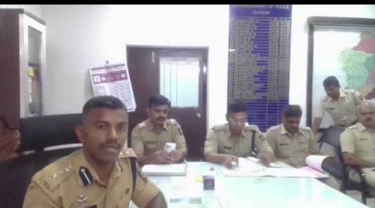 खरगोन और जलगांव के कलेक्टर एसपी ने की सीमावर्ती गूगल मीट