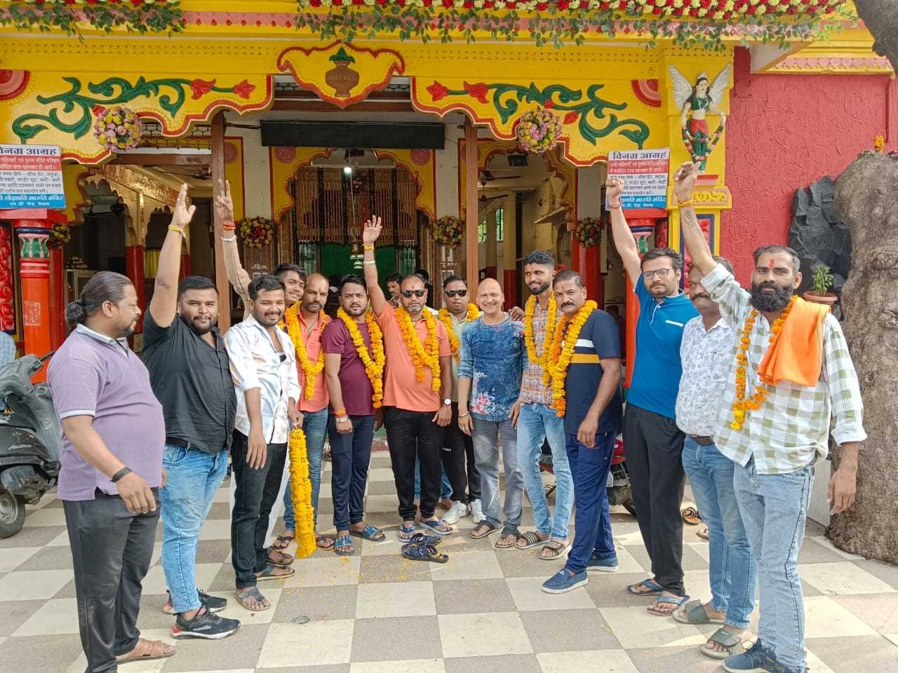 देश प्रदेश की उन्नति और हिंदू राष्ट्र घोषणा की कामना के साथ अमरनाथ यात्रियों का दल रवाना