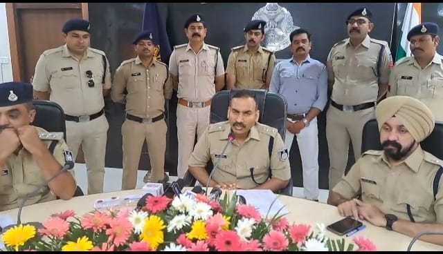 सुनसान इलाकों में पैदल घूमने वाली महिलाओं से छीनते थे चेन, मंगलसूत्र