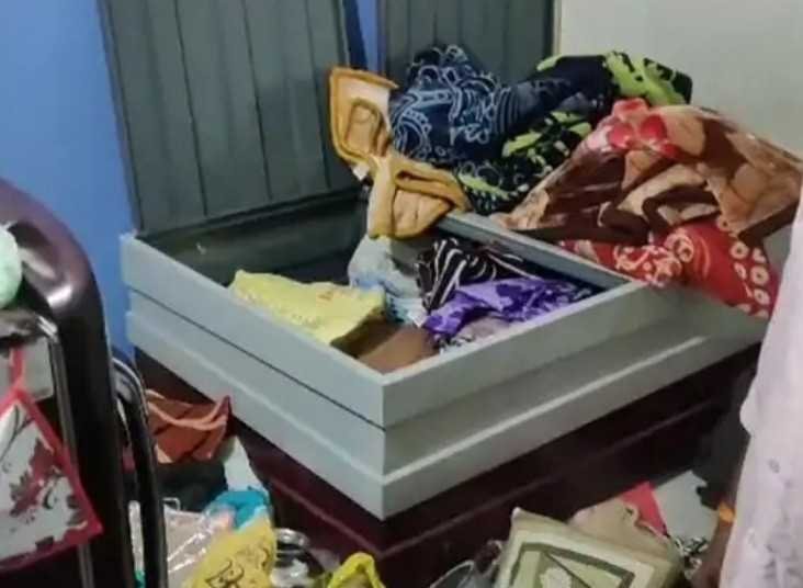 सूने घर पर चोरो ने किया हाथ साफ, पुलिस कर रही जाँच