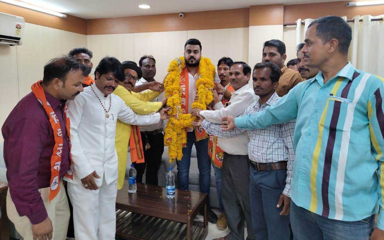 शहर में संचालित अवैध नशे के कारोबार के खिलाफ लड़ाई लडऩे की सख्त आवश्यकता-