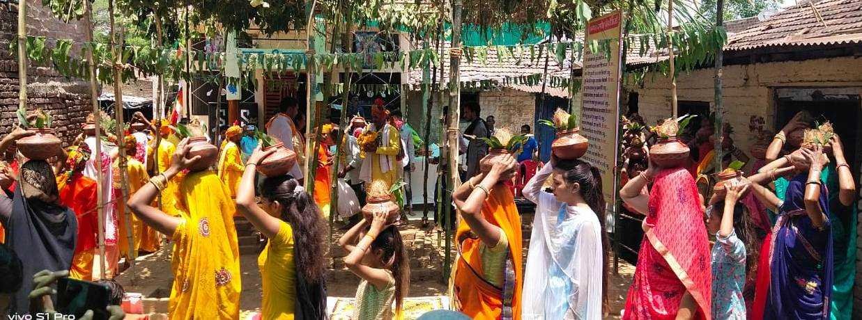 श्री राधाकृष्ण प्राण प्रतिष्ठा महोत्सव कलश यात्रा के साथ प्रारंभ, 8 को पूर्णाहूति के साथ होगा भण्डारा