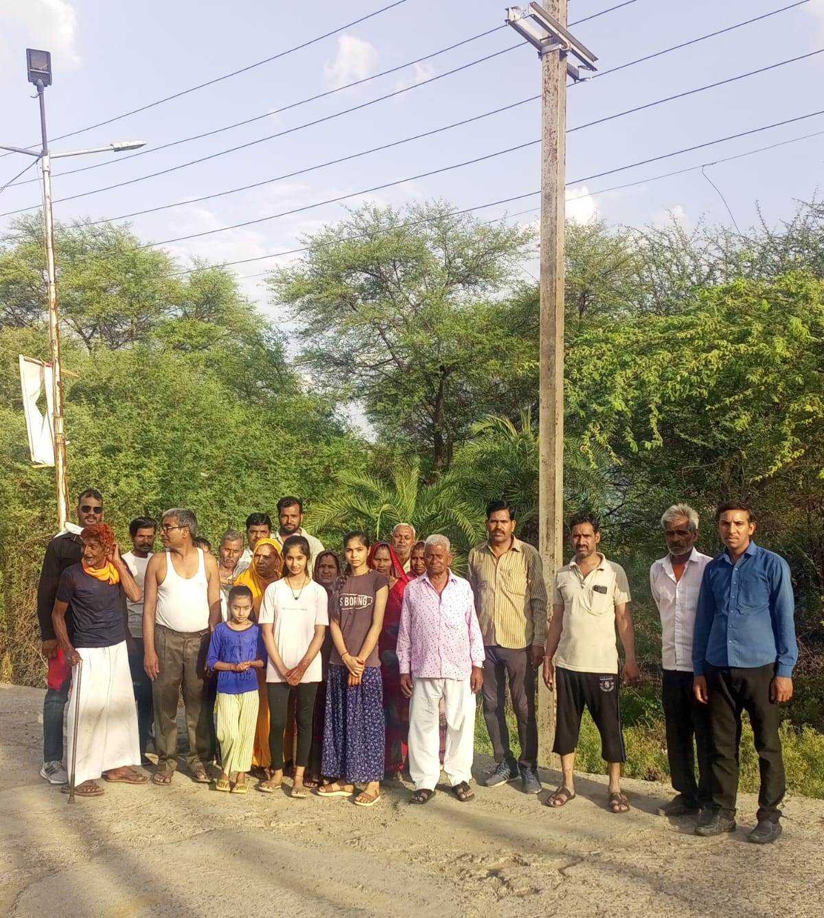 11केवी लाइन डाले जाने का ग्रामीणों ने किया विरोध, कार्य नही रुका तो जबरन रोकेंगे कार्य