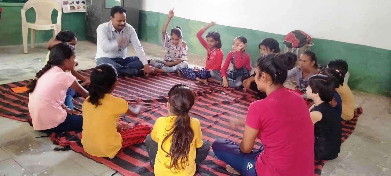 गाँव-गाँव हो रहा है समर कैंप का आयोजन, समर कैंप से बच्चो की शिक्षा में होगा सुधार