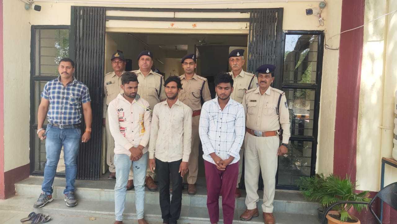 राजोद पुलिस ने किया बाइक चोरियों का खुलासा