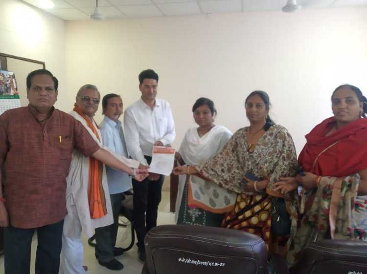 पर्यावरण संरक्षण के लिये सौपा ज्ञापन
