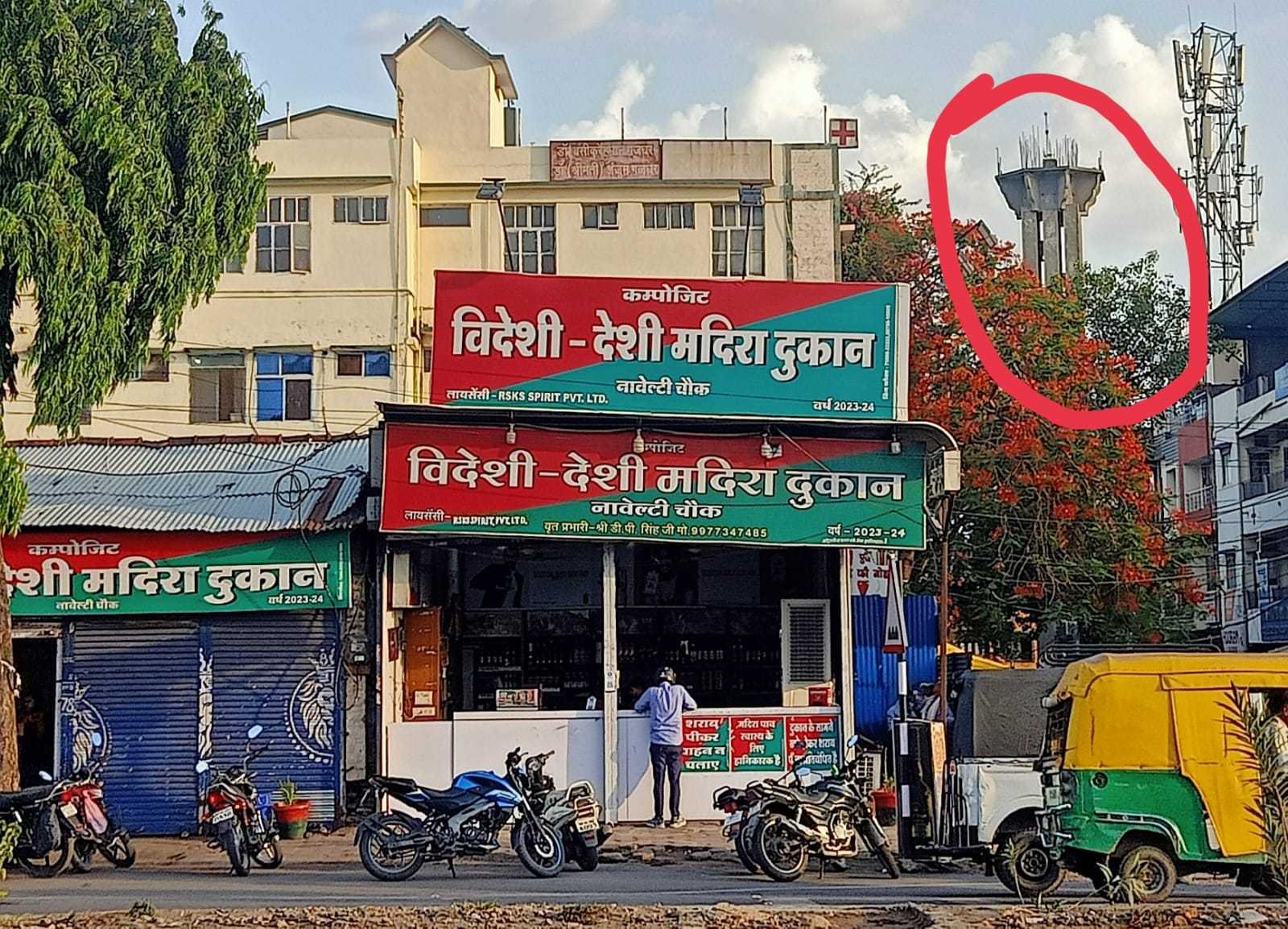 देवास में नियम कानून को ताक में रखकर बेची जा रही शराब