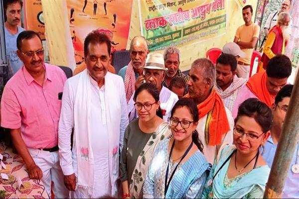 सतना के ब्लॉक स्तरीय आयुष मेले में शामिल हुए राज्य मंत्री श्री पटेल