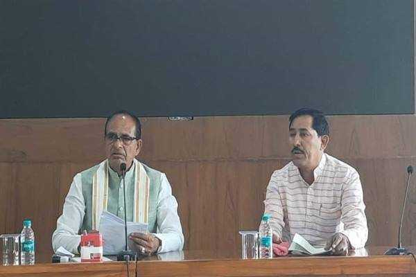 राज्य सरकार किसी को भी बेघर नहीं करेगी