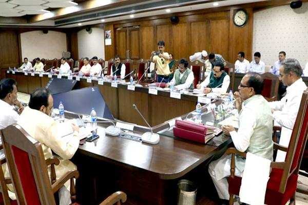 हायर सेकण्डरी स्कूलों में प्रथम स्थान प्राप्त करने वाले छात्र-छात्राओं को ई-स्कूटी देने का निर्णय