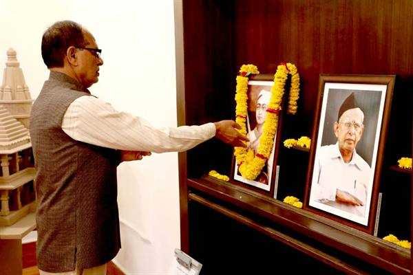 मुख्यमंत्री श्री चौहान ने किया वीरांगना रानी लक्ष्मीबाई को नमन