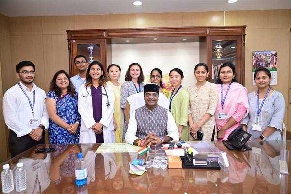 अमेरिका की ऐमरी यूनिवर्सिटी के विद्यार्थी गांधी मेडिकल कॉलेज के साथ करेंगे टीबी पर रिसर्च