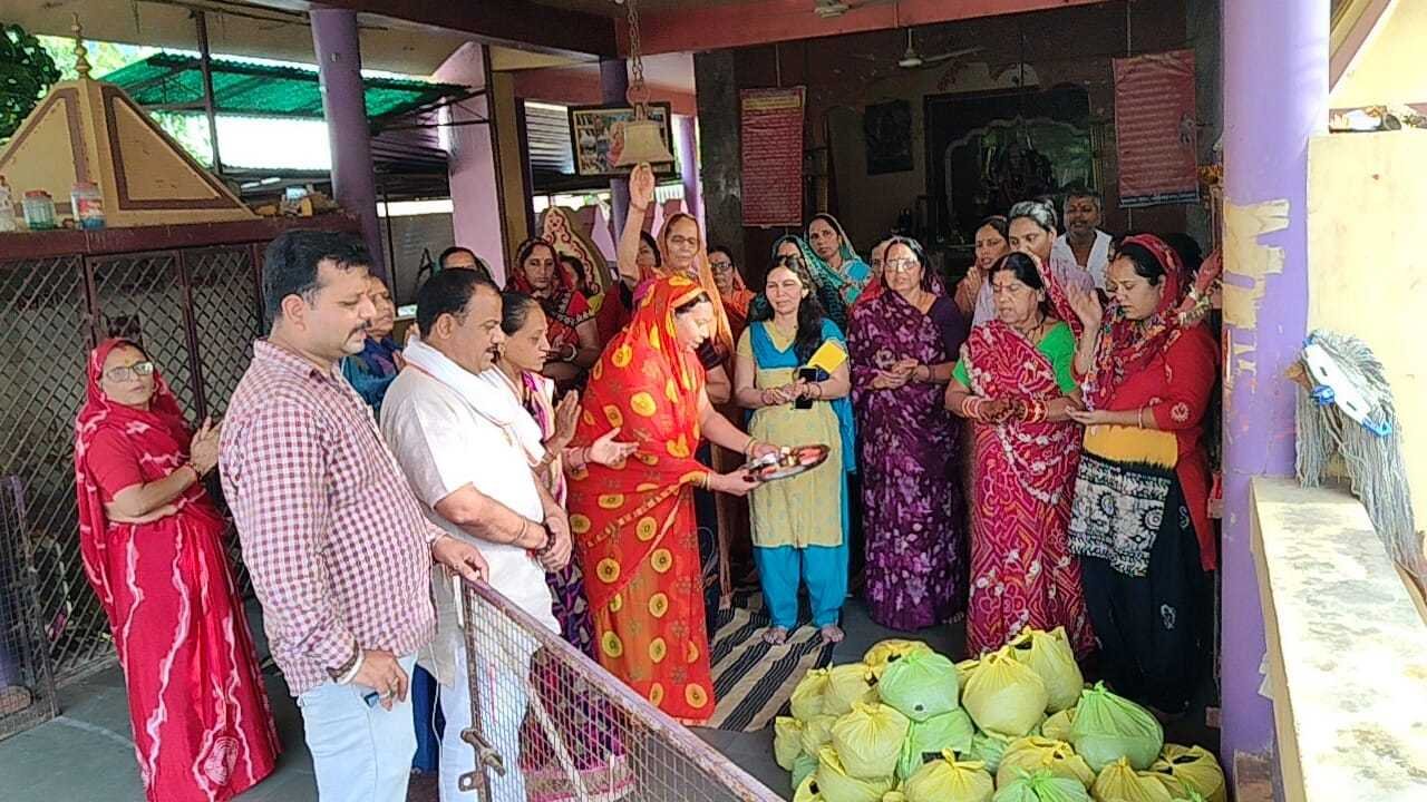 अखंड ओम नमः शिवाय जाप एवं पार्थेश्वर पूजन का हुआ शंखनाद