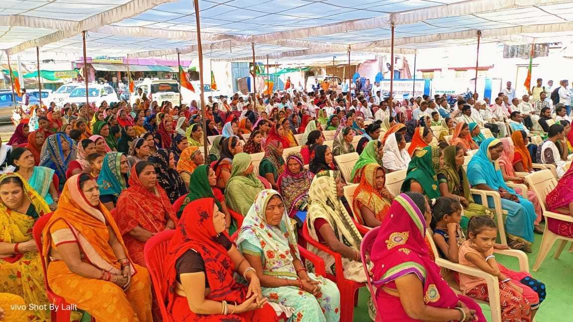 संगठन के पदाधिकारियों के साथ सांसद श्री पाटिल पूरे क्षेत्र में घूमकर कार्यक्रमों में हो रहे शामिल
