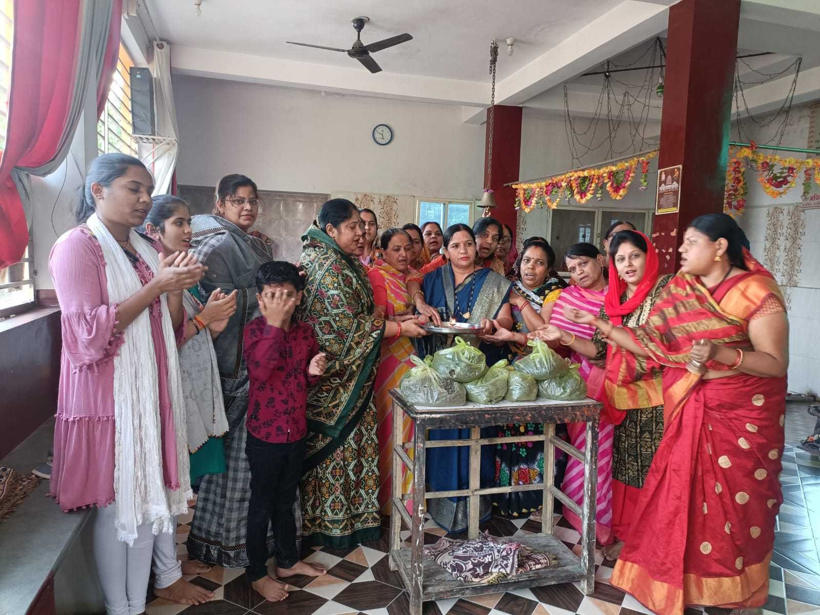 शहर के 3 स्थानों पर स्वच्छता के संदेश के साथ हुआ महादेवगढ़ की मिट्टी का पूजन