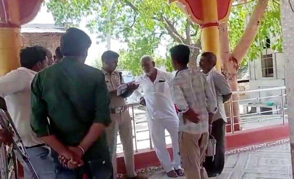हनुमान जी की मूर्ति खंडित करने की कोशिश, ग्रामीणों में आक्रोश