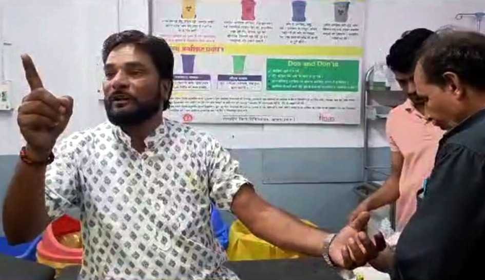 चुनावी रंजीश में पार्षद पर जानलेवा हमला