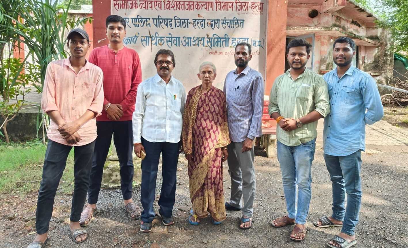 तेलंगाना से गुम हुई बुजुर्ग महिला को परिवार से मिलाया  