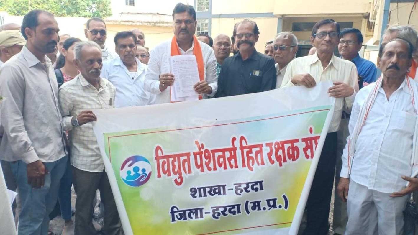 विद्युत पेंशनर्स ने कृषि मंत्री के समक्ष रखीं मांगे
