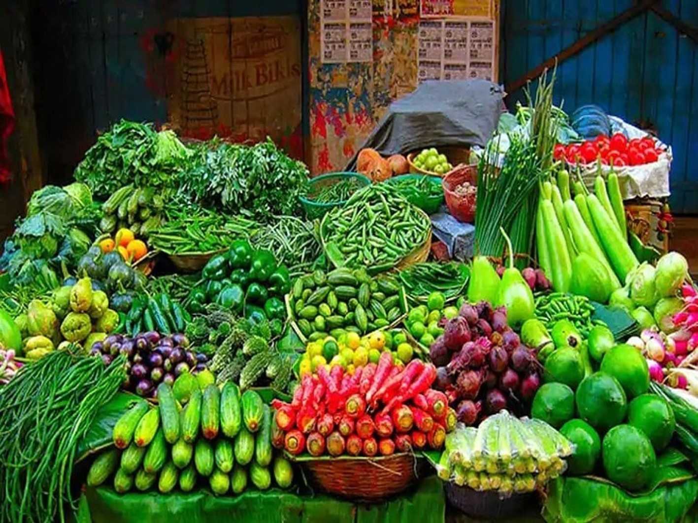 सब्जी पर छाई महंगाई …..   बेकाबू हुई महंगाई, कीचन का बजट बिगड़ा