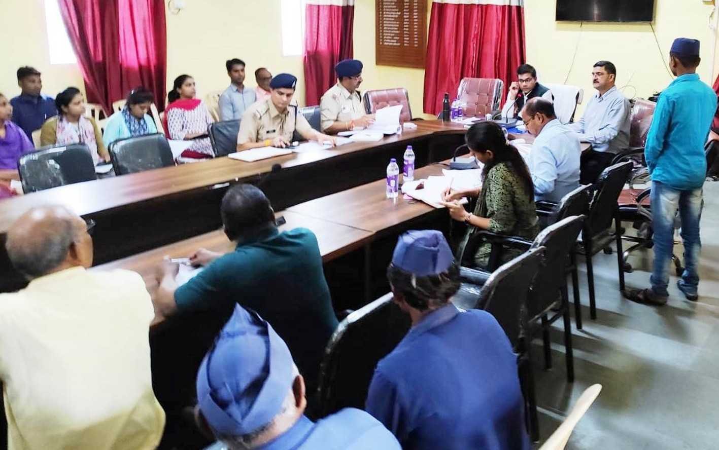 कलेक्टर ने मतदान केन्द्रों की वल्नरेबिलिटी मेपिंग कार्यों की समीक्षा की