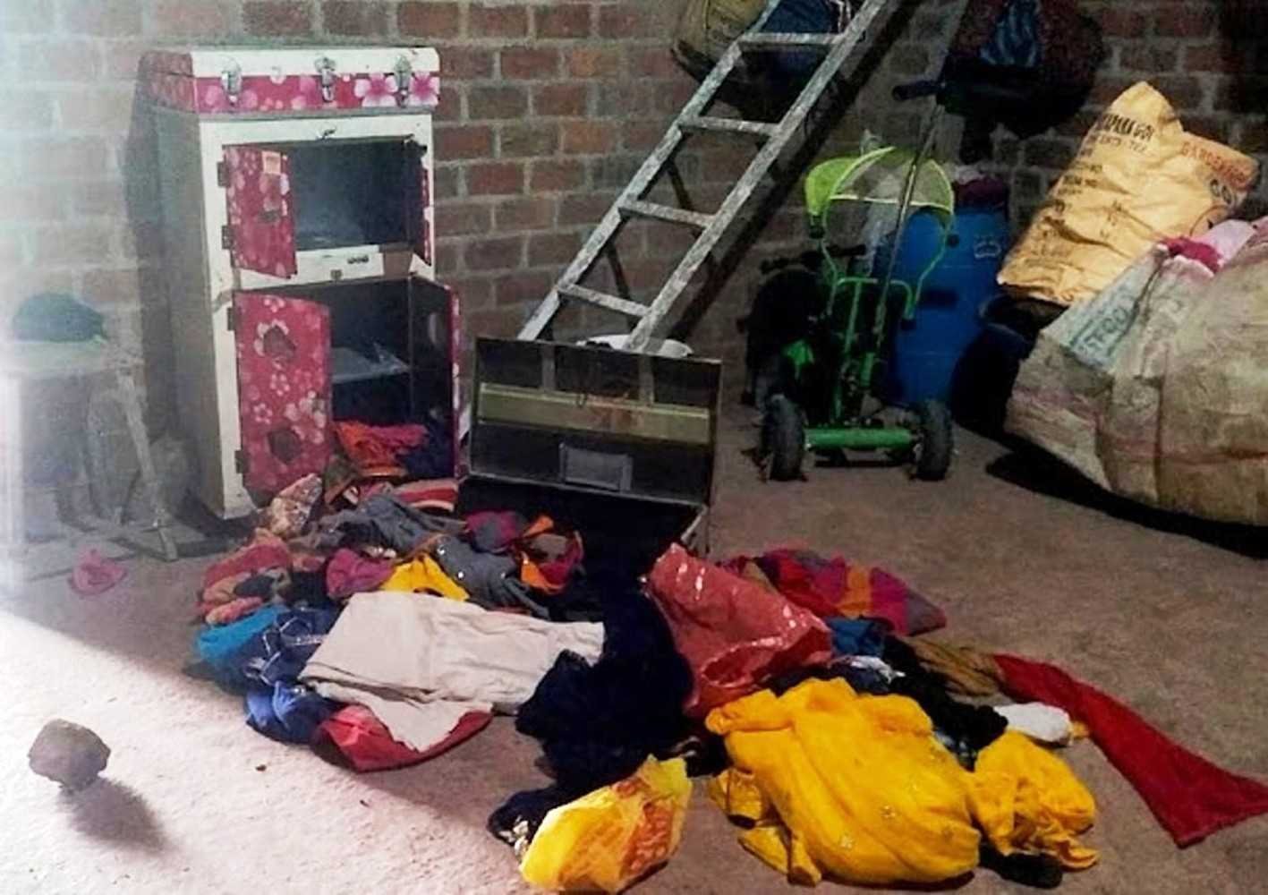 एक ही गांव के तीन घरों पर हुई लूट की वारदात
