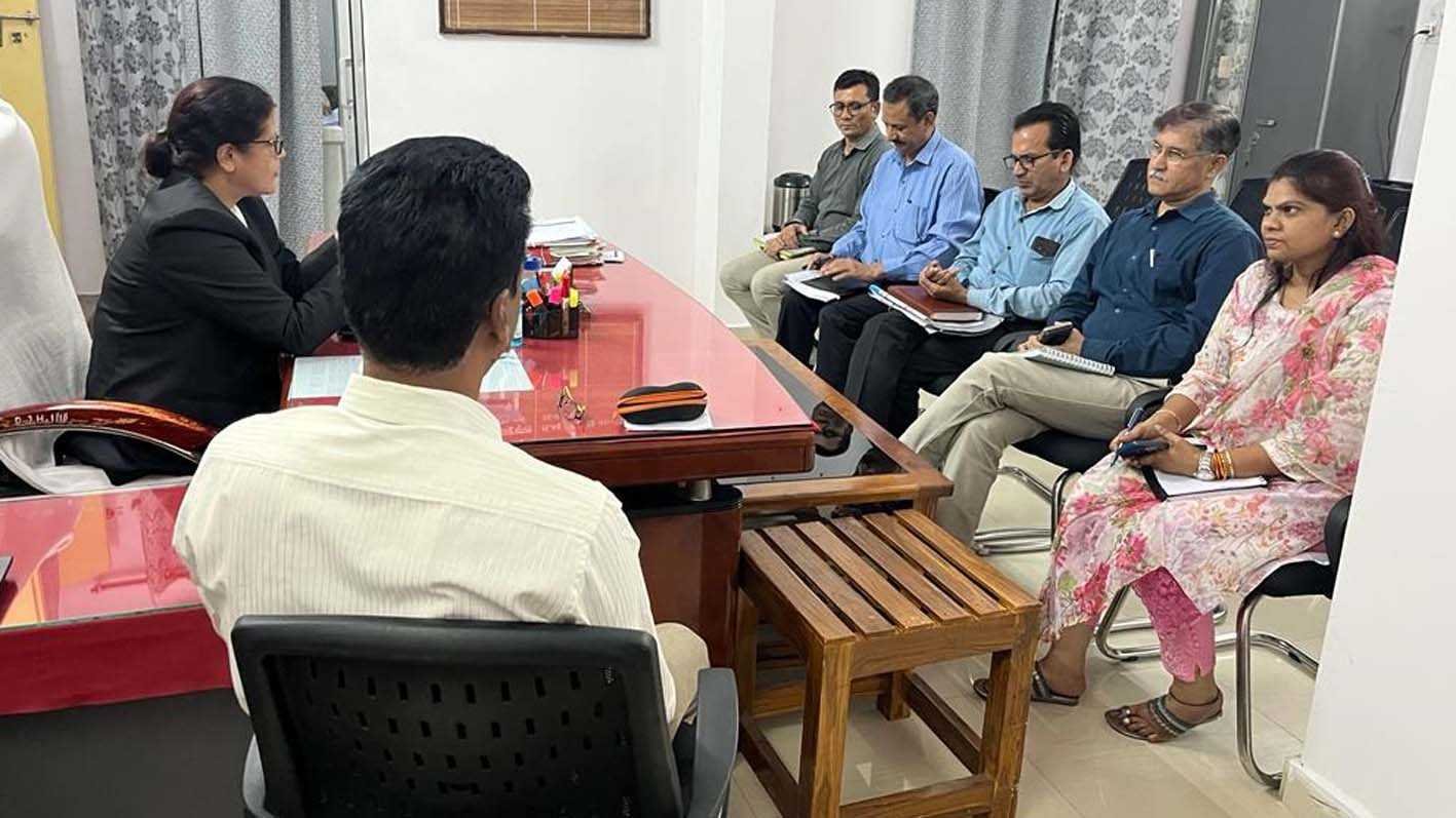समाधान आपके द्वार योजना को लेकर बैठक संपन्न