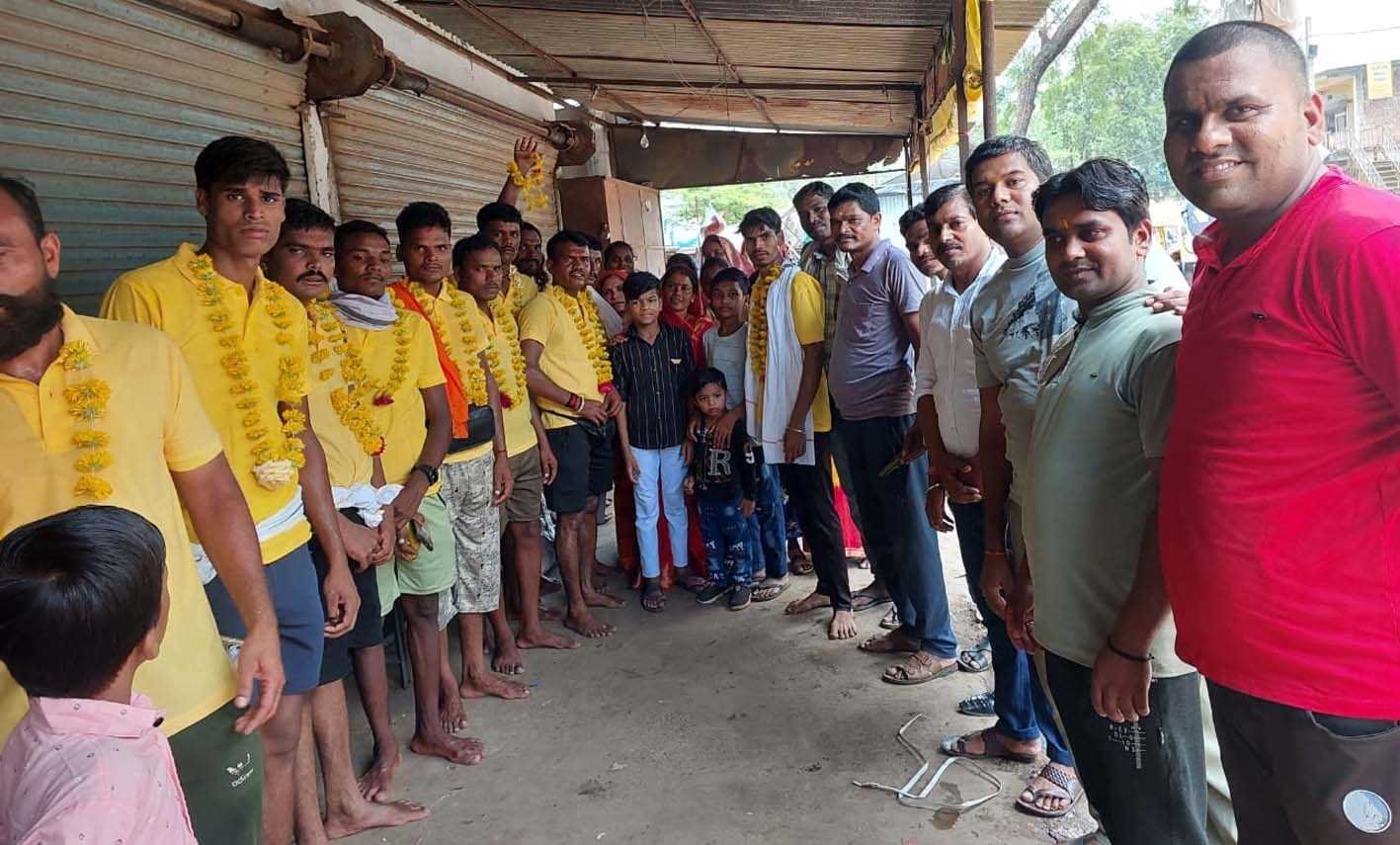 साइकिल से वैष्णो देवी की यात्रा पर 11 सदस्यीय दल रवाना