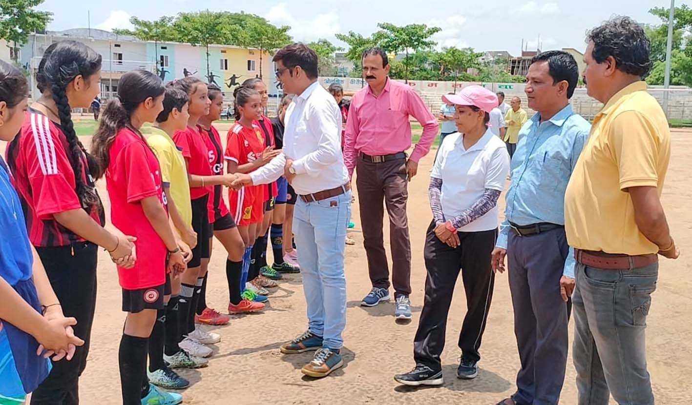 सुब्रतो मुखर्जी फुटबॉल प्रतियोगिता का आयोजन