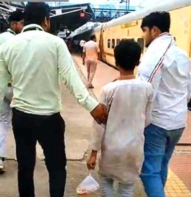 मानव तस्करी की आशंका में खंडवा उतारा गया बच्चा फरार