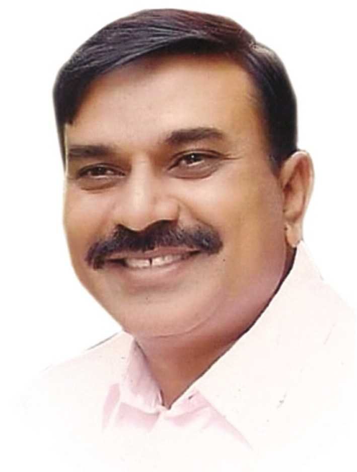 मंत्री जी मना रहे विकास पर्व, किसानो की ओर नहीं है ध्यान : दोगने