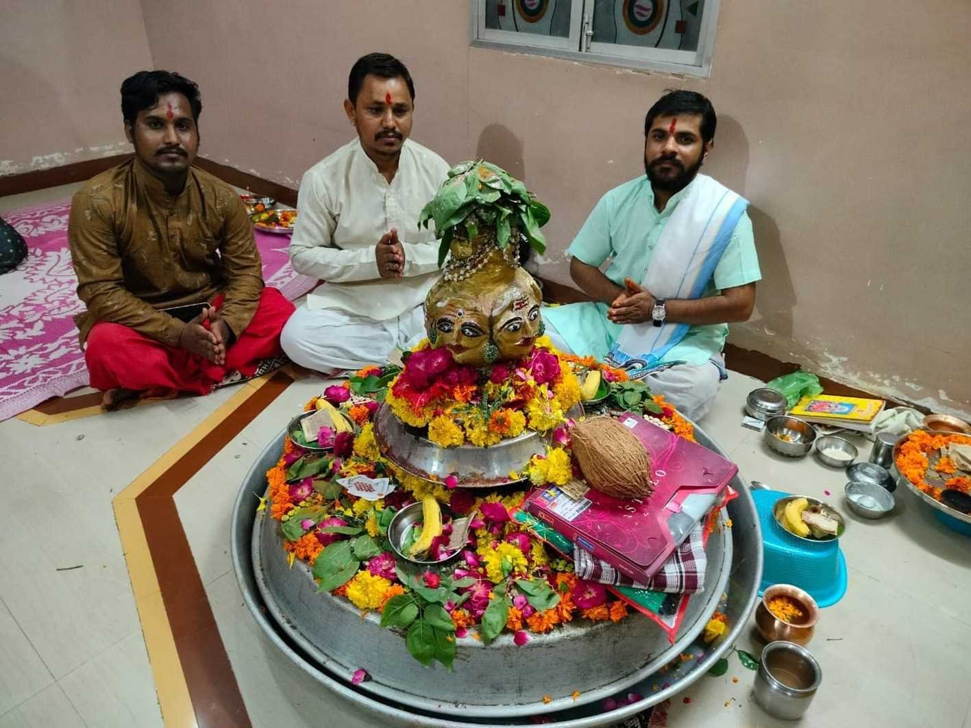 आखिरी दिन प्रभु ने धरा पंचमुखी अवतार  